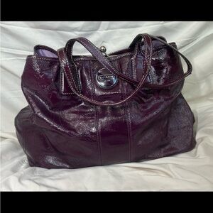 Coach Plum F15658 Signature Stitched Patent Leather Carryall Bag Purse Kisslock